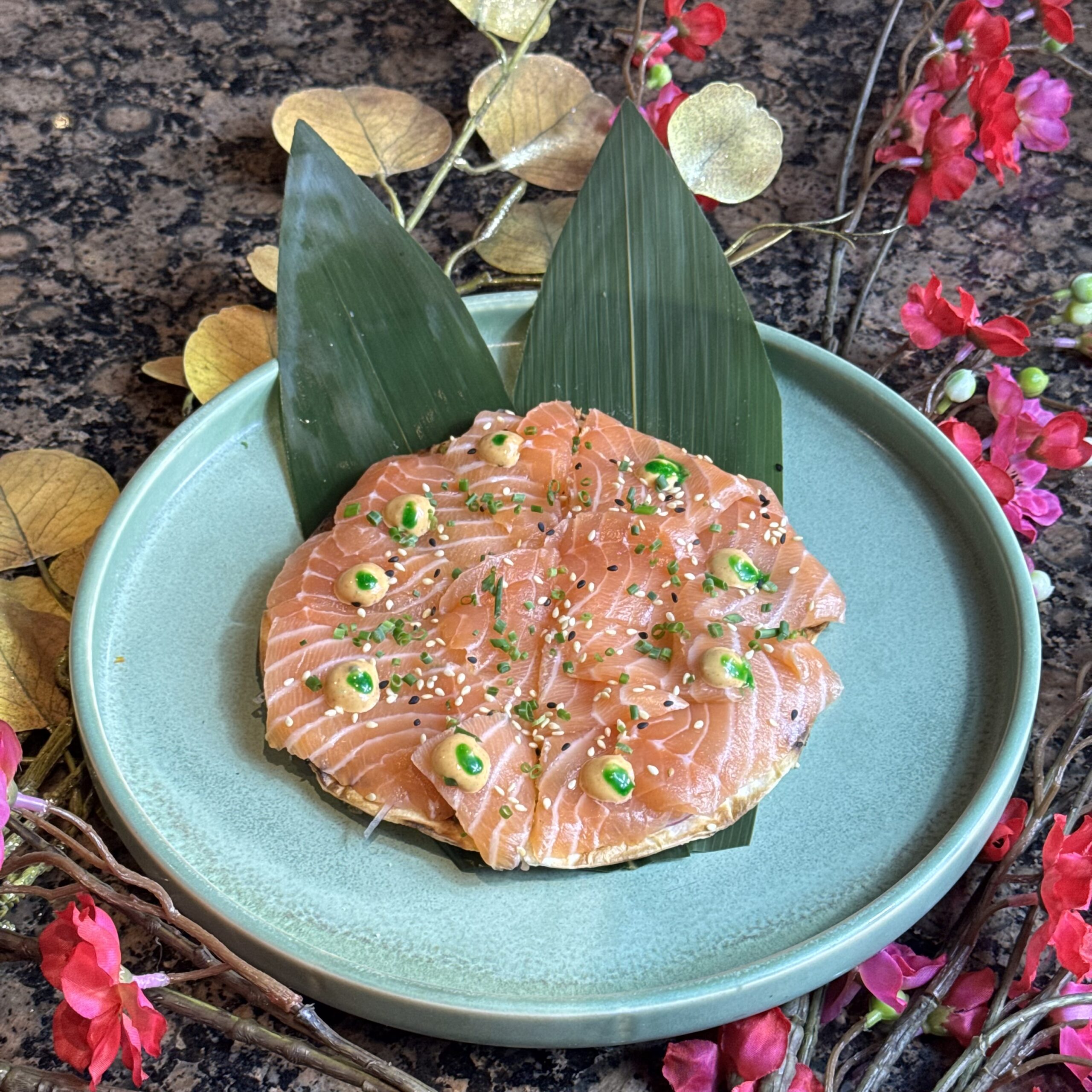 Pizza Sashimi au Saumon